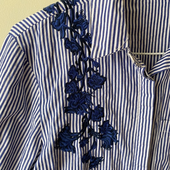 Hi! I'm Long Embroidered Shirt! - Picture 3 of 5